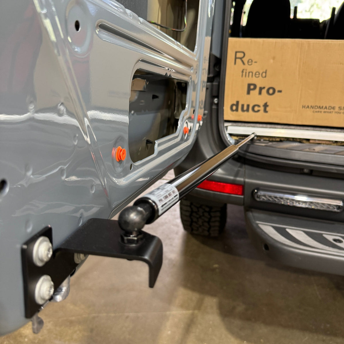 WeldBeat Rear Door Gas Struts